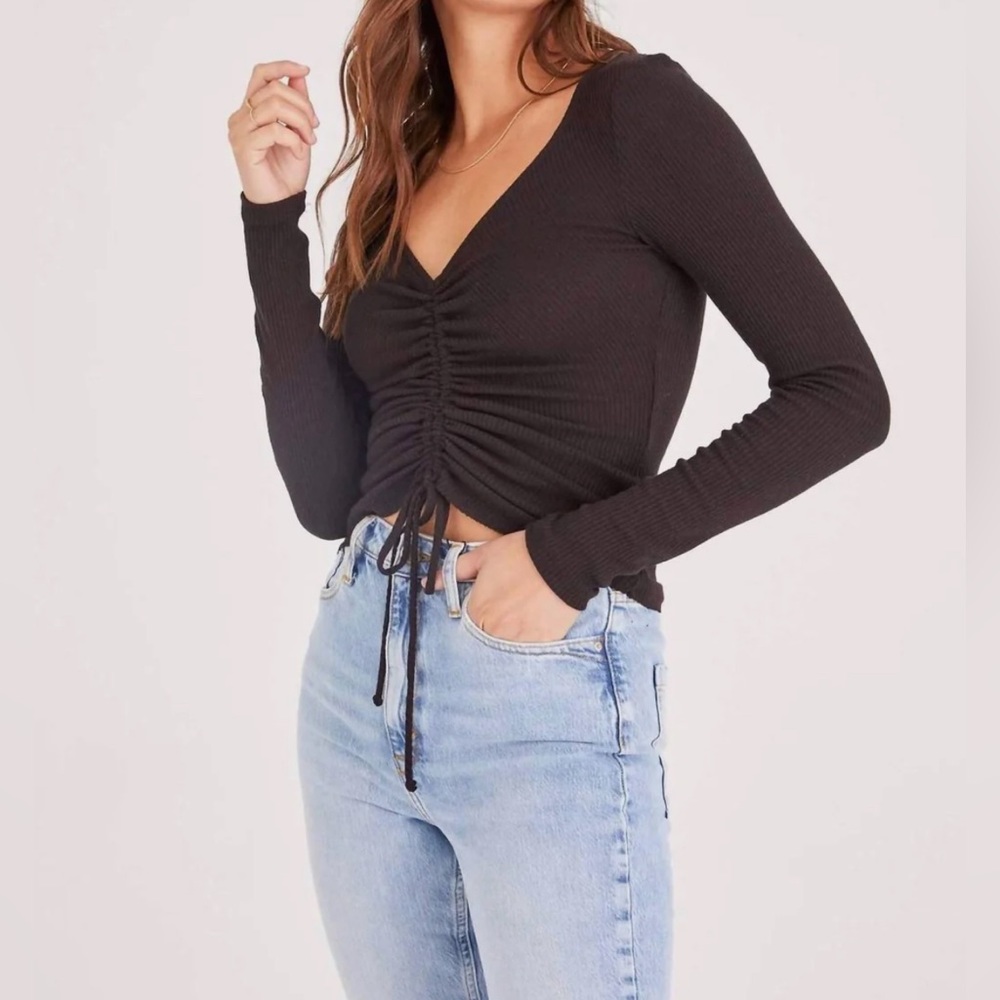 PROJECT SOCIAL T - Selena top in black
